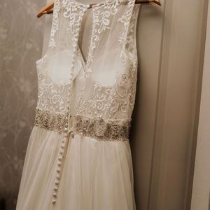 Wedding dress